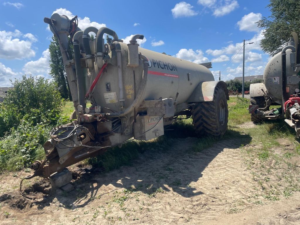 E-FARM: Pichon tci11350 - Spandi liquame semimovente - id SZ5SR9D - 20.000 € - Anno di costruzione: 2014 - Francia