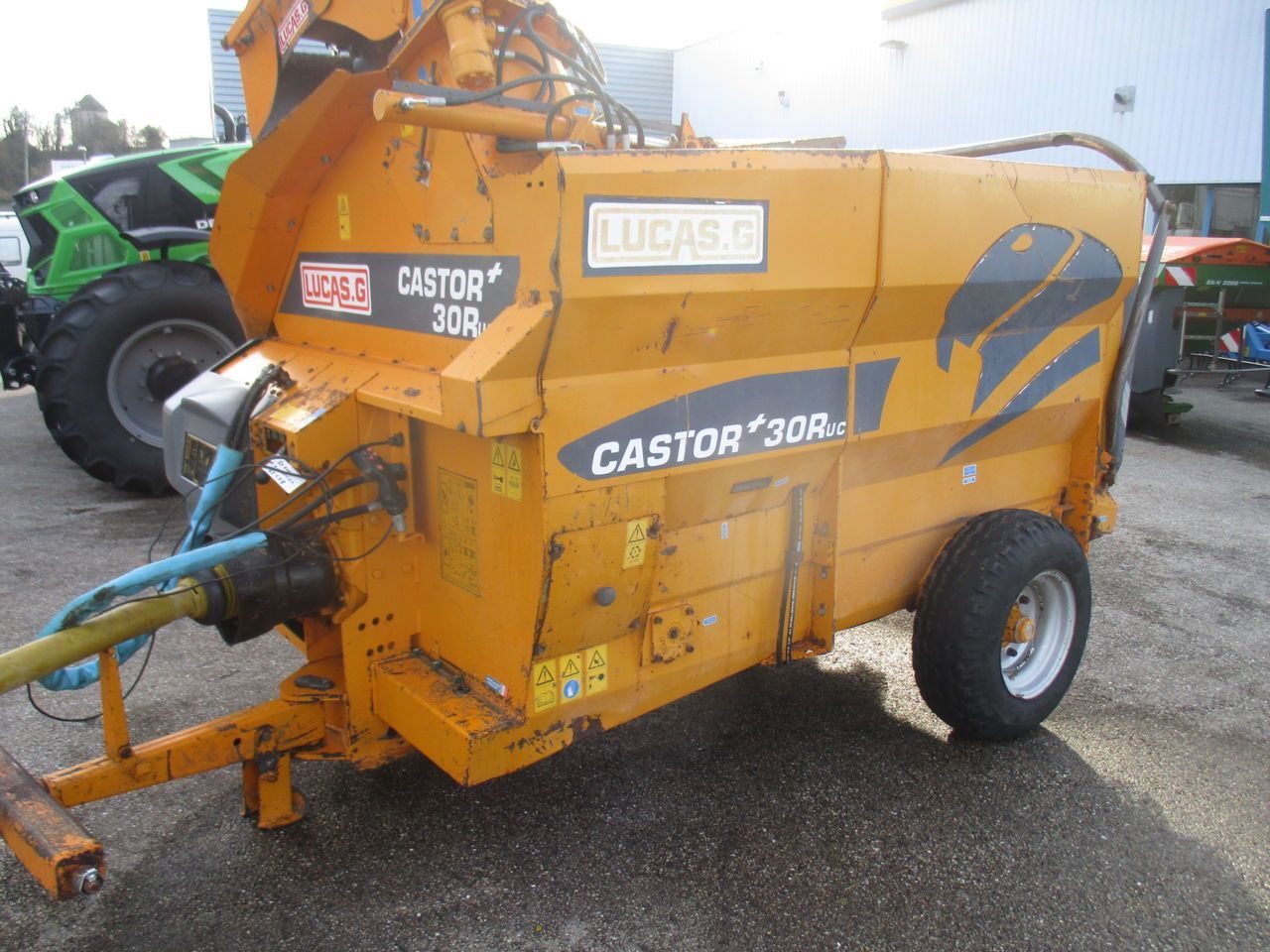 E-FARM: Lucas castor + 30r - Alimentador de otros - id 9WY122L - 7500 € - Año: 2006 - Francia