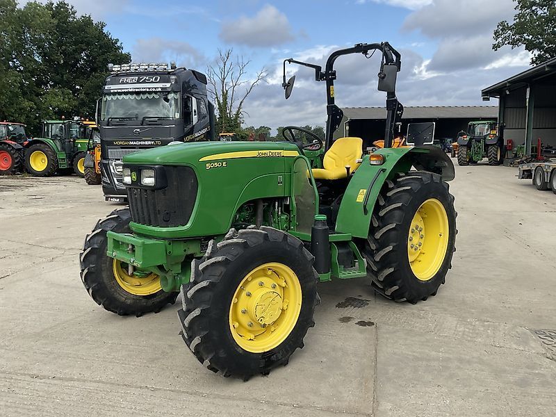 John Deere 5050 E Traktor 19.505 €