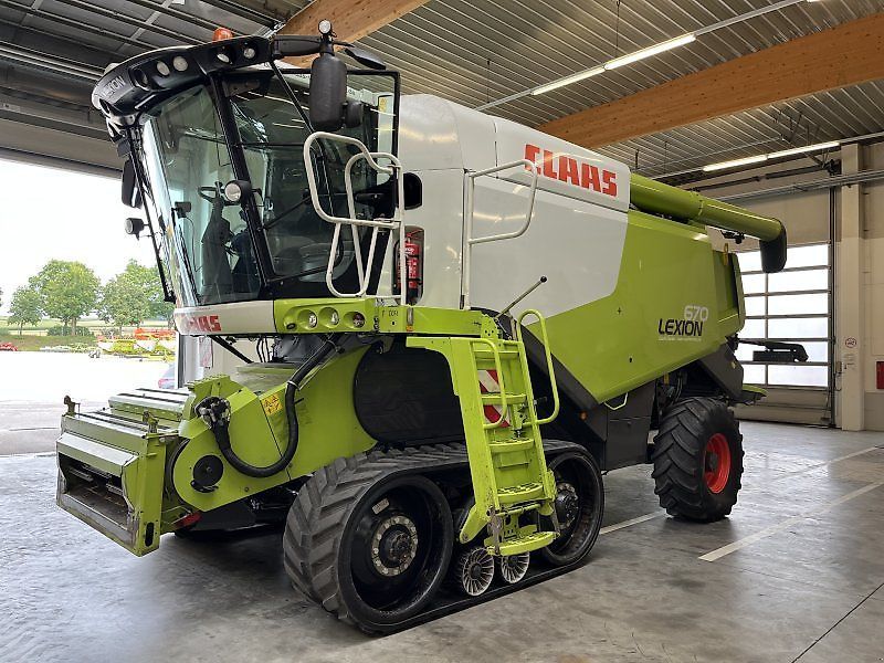 E-FARM: Claas Lexion 670 - Moissoneuse-batteuse - id ZJVEQNH - 190 000 € - Année: 2016 - Lecture du nombre d'heure: 2 066,Puissance du moteur (chevaux): 449,Allemagne