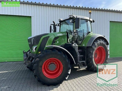 E-FARM: Fendt 828 Vario - Tractor - id 2JQIRJS - €155,462 - Year of construction: 2018 - Engine hours: 2,970,Engine power (HP): 260,Germany