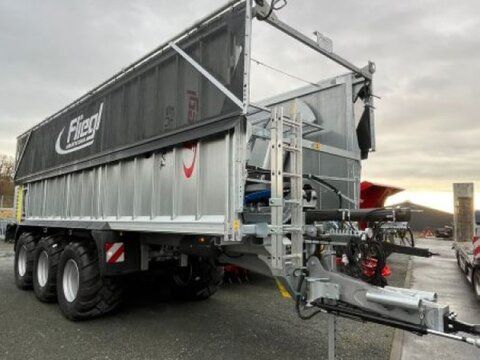 Fliegl gigant asw 391 taurus fox Transporte de forraje 92.900 €
