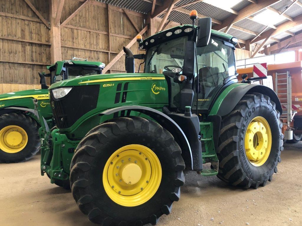 John Deere 6250 R Τρακτέρ 139.000 €