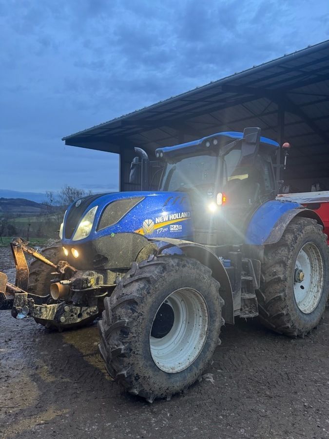 New Holland T7.210 Tractor €76,000