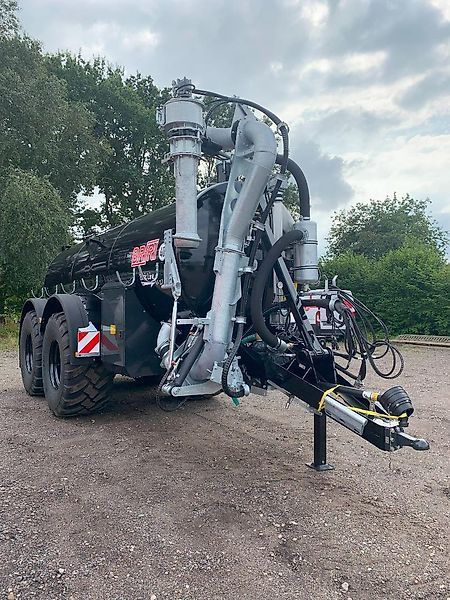 Briri basic line double 17.3 Slurry tanker