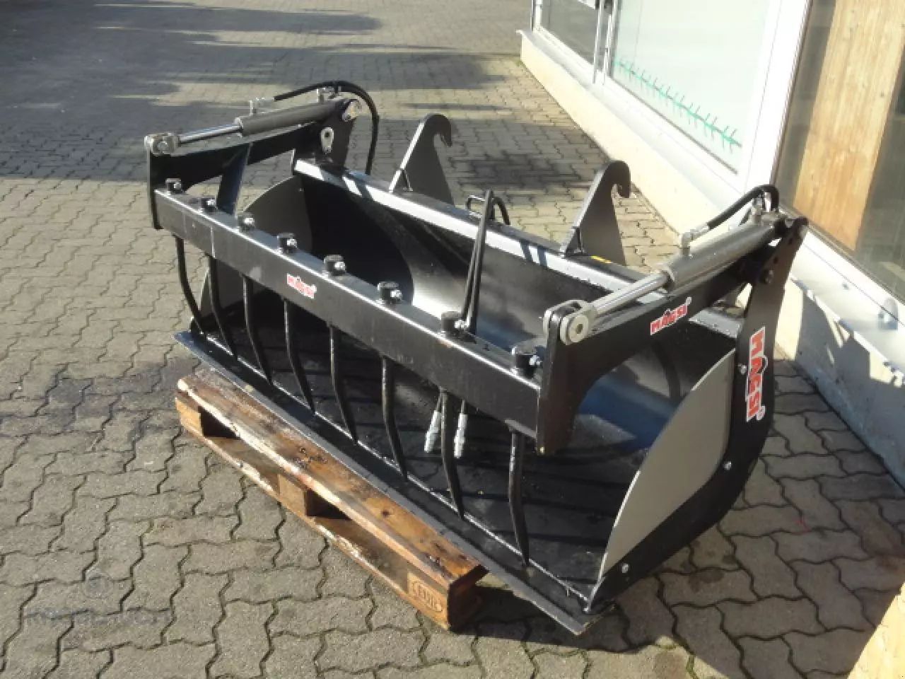 E-FARM: Weidemann bgmlf170 - Attachment - id XHN7TRV - €1,500 - Year of construction: 2021 - Germany