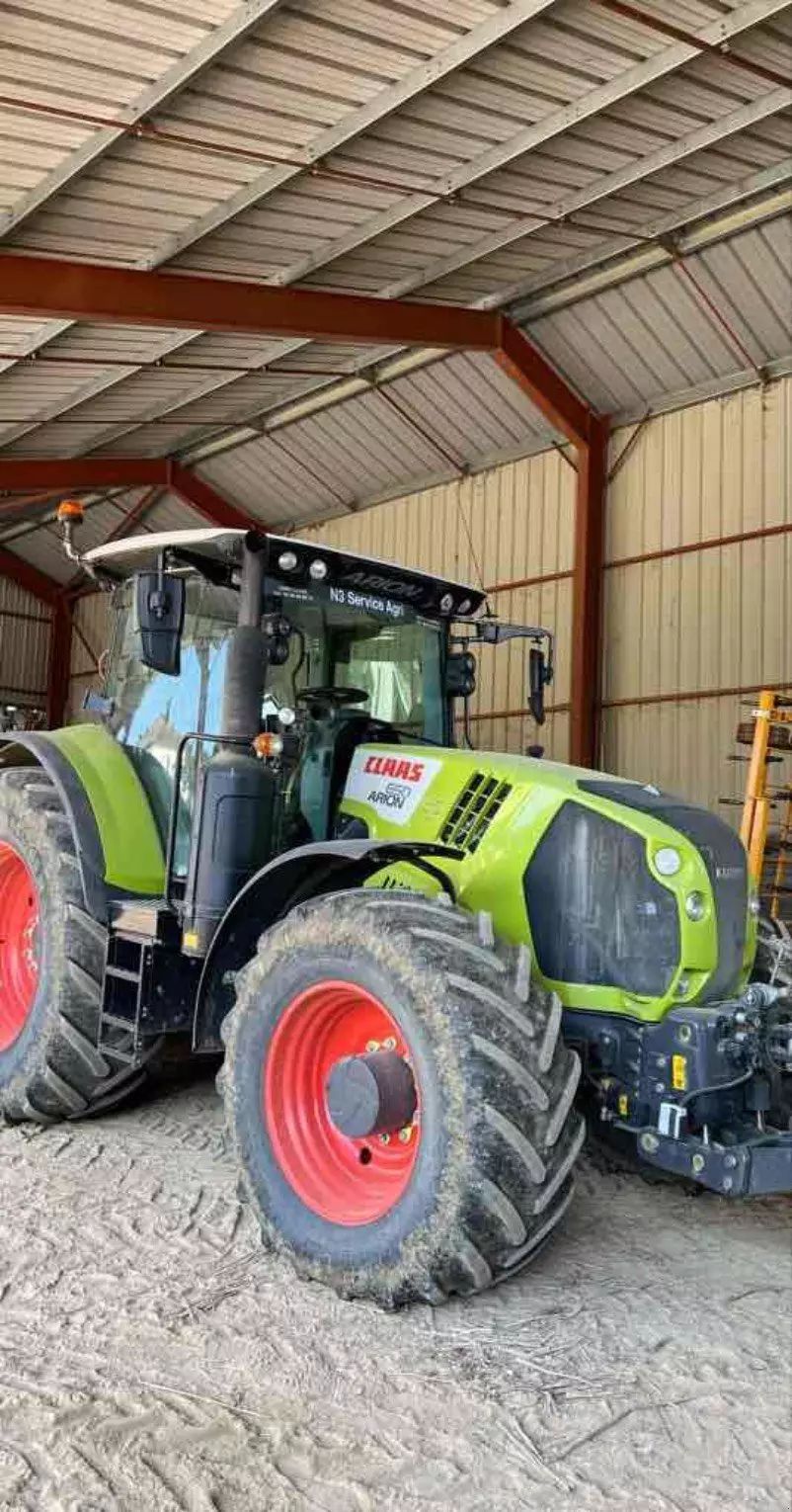 Claas Arion 650 Tractor €102,000