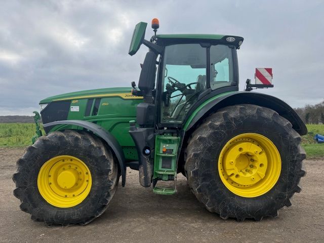 John Deere 6R 250 Tractor €159,000