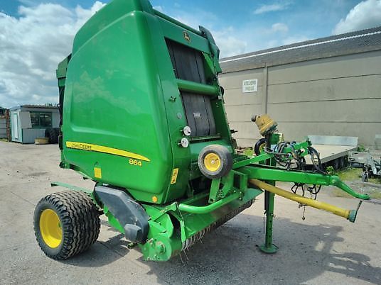 E-FARM: John Deere 864 - Presse à balles - id THSGMKF - France