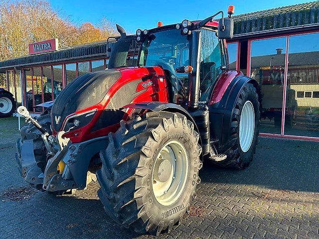 Valtra T 234 A Tractor €77,750