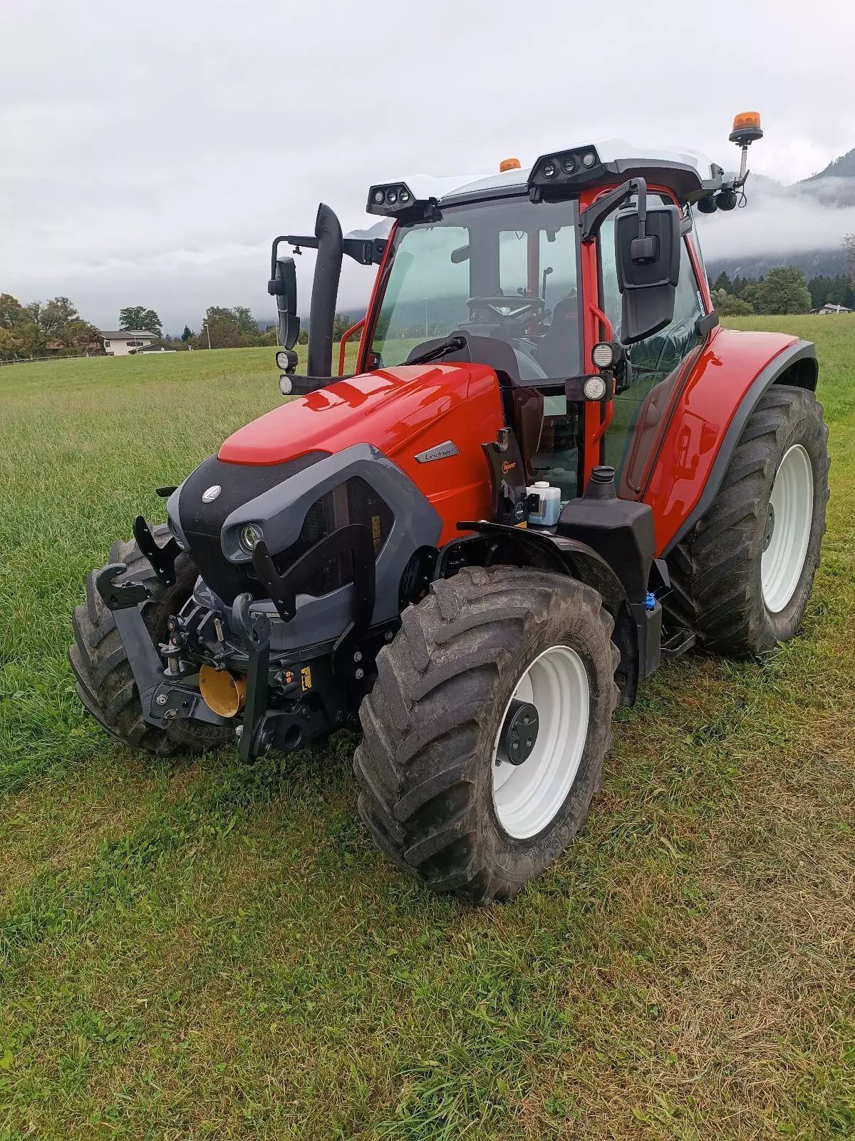 Lindner Lintrac 130 Traktor 96.000 €