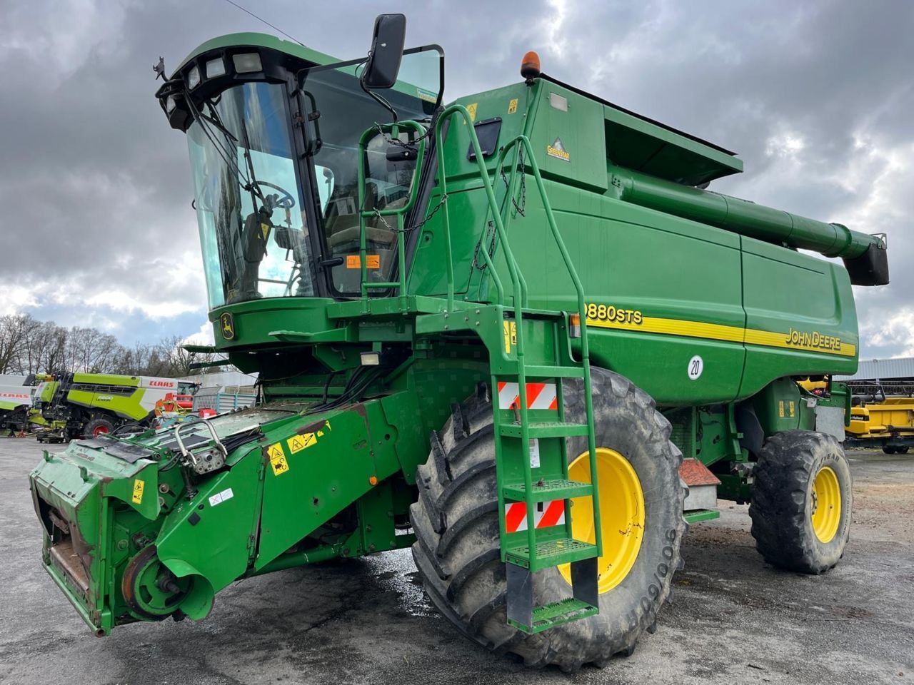 John Deere 9880 STS Combine harvester €38,000