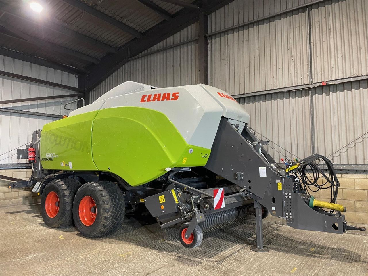 E-FARM: Claas Quadrant 5300 FC - Baler - id YD1UZAR - €137,963 - Year of construction: 2022 - United Kingdom