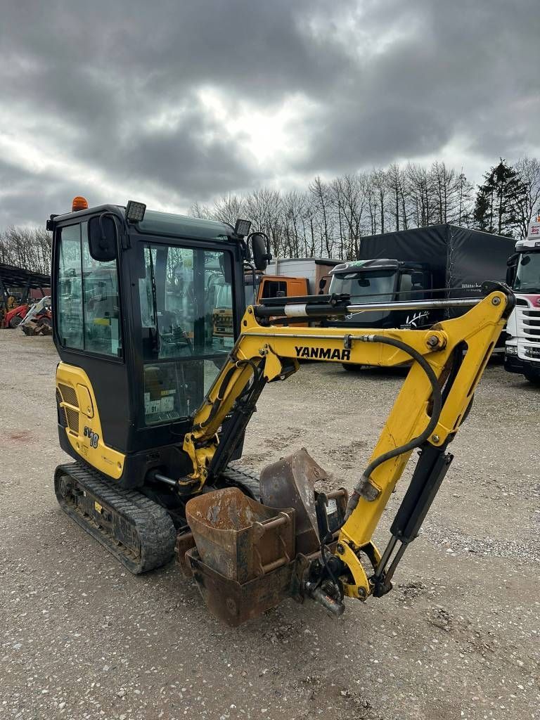 Yanmar sv 18 low hours // tiltman s30 Minikoparka 16 900 €