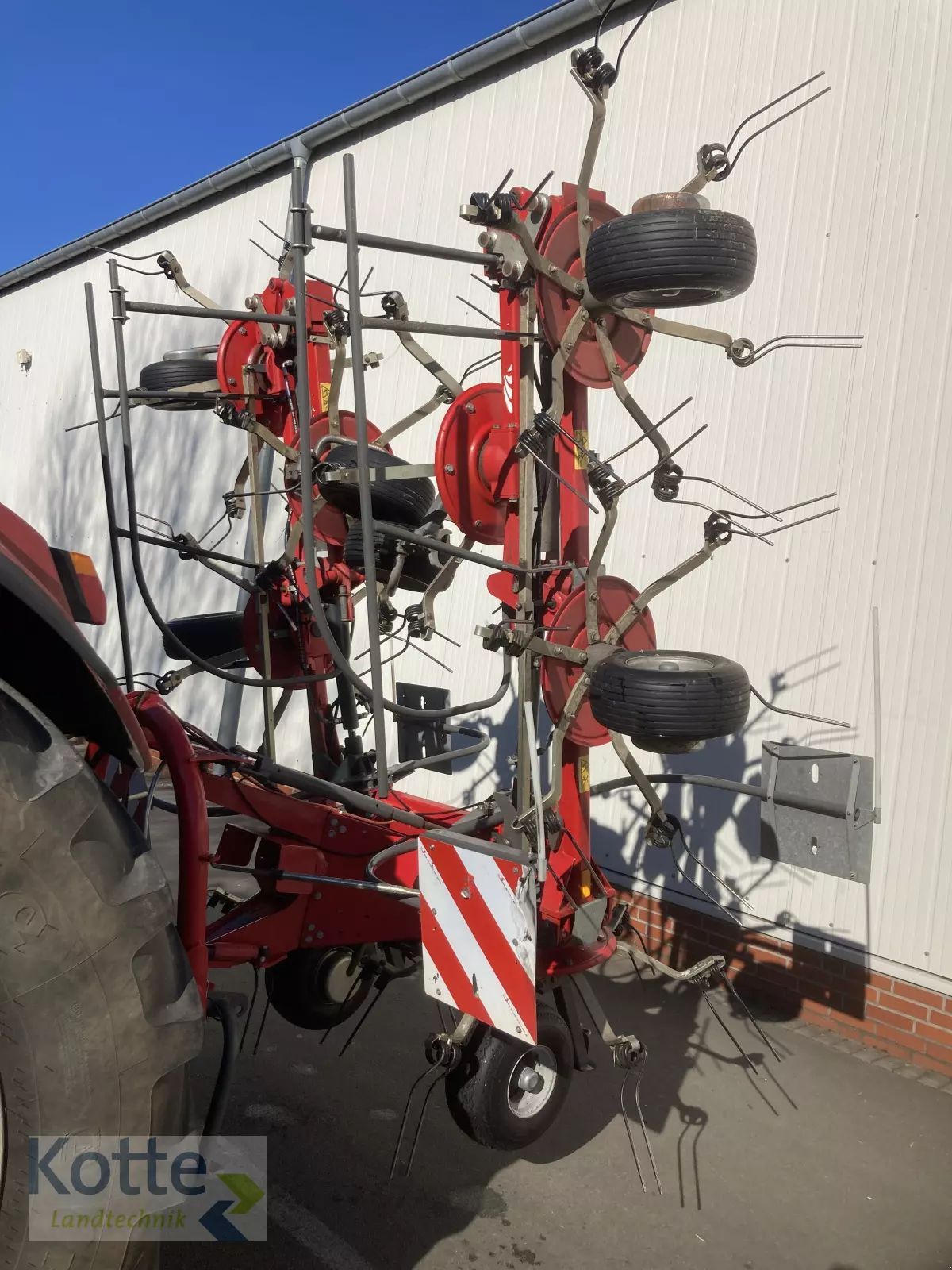 E-FARM: FELLA TH 8608 DN - Tedder - id 5SK6QNK - €7,820 - Year of construction: 2013 - Germany