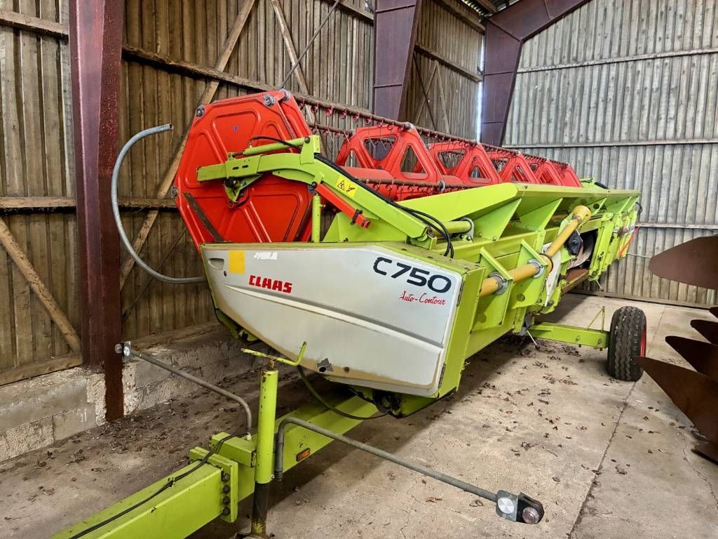 Claas c 750 Vágóasztal 16 727 EUR