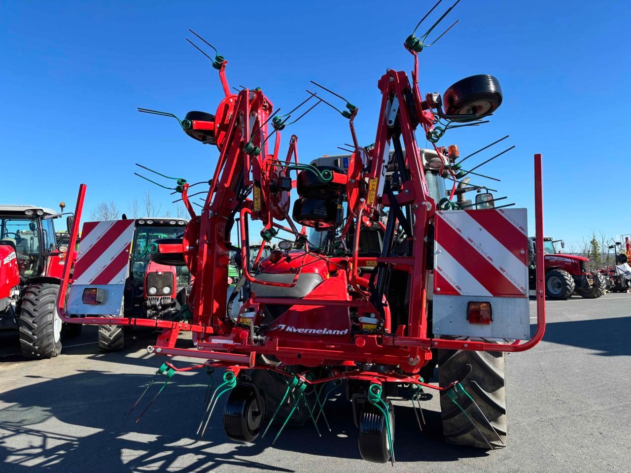 Kverneland 8480 Tedder €9,900