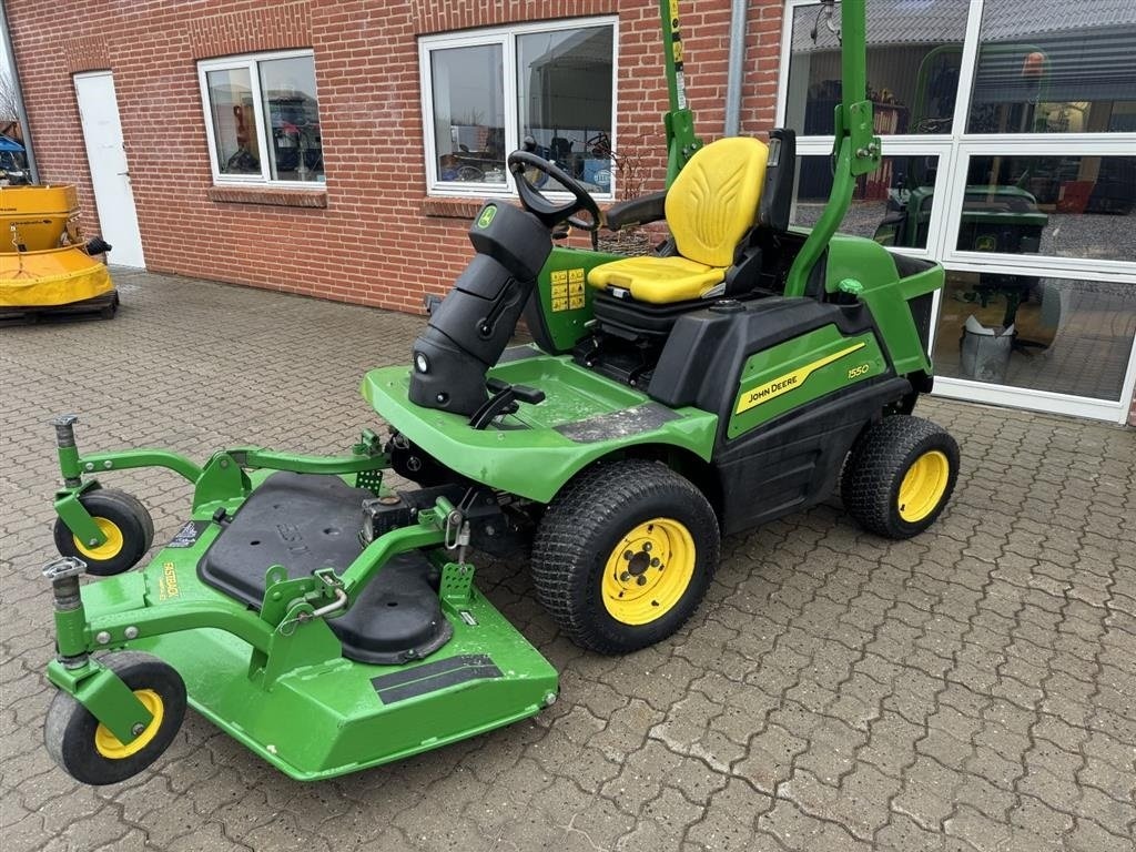 John Deere 1550 lawn_mower 13 136 €