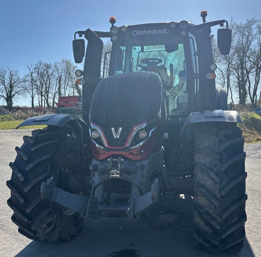E-FARM: Valtra T175 - Traktor - id 3MSUDEU - 95 000 € - Rok produkcji: 2022 - Motogodziny: 750,Moc silnika: 175,Francja