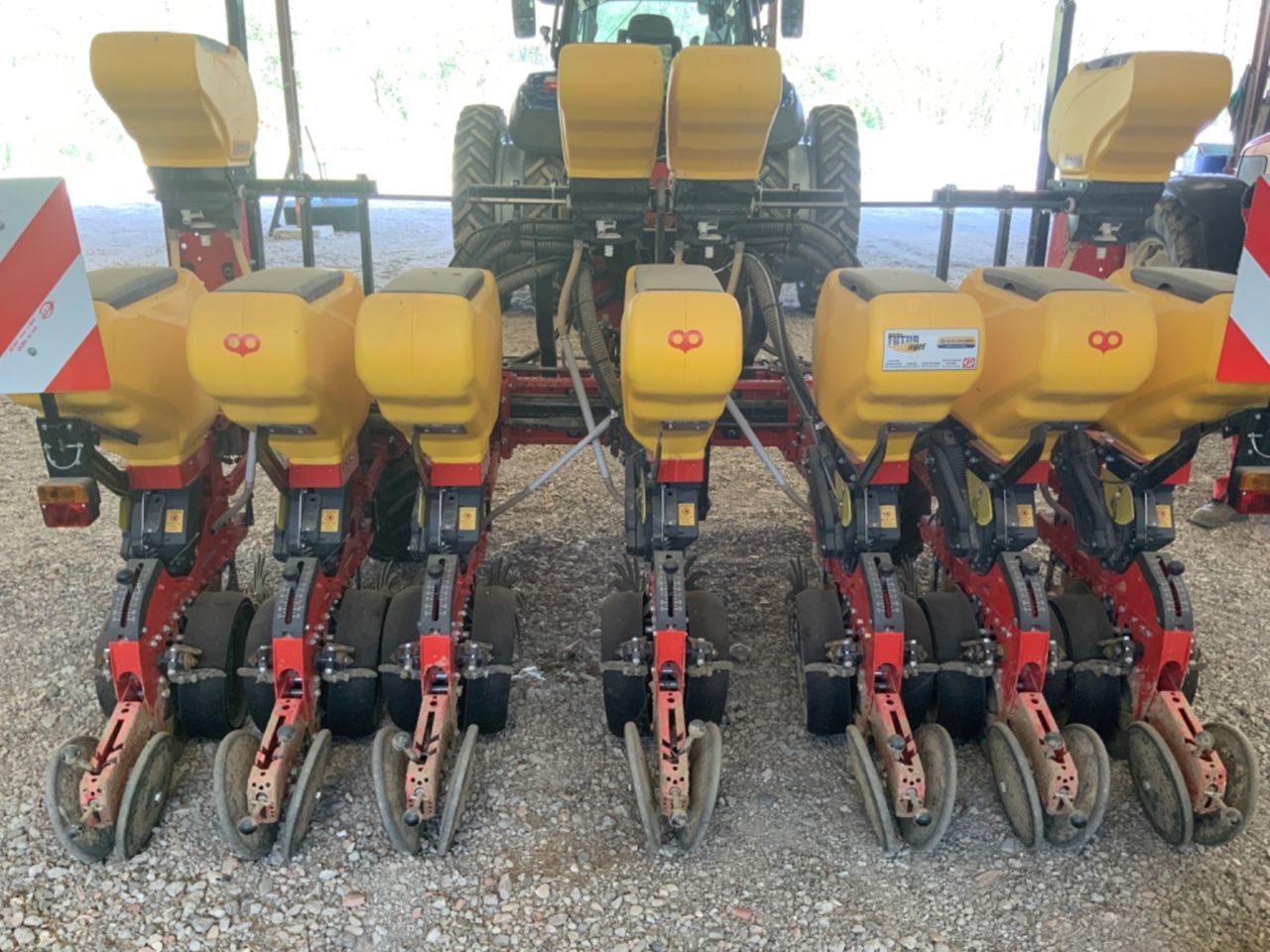 E-FARM: MaterMacc ms 8230 - Seminatrice di precisione - id K6UHXCA - 25.000 € - Anno di costruzione: 2023 - Francia