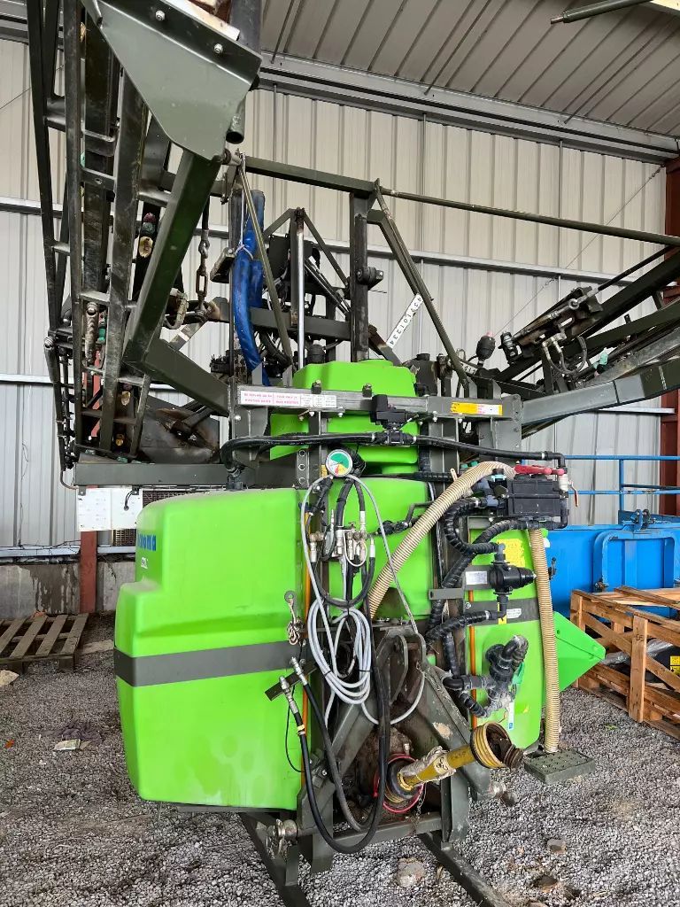 E-FARM: Tecnoma tx 1200 - Pflanzenschutzspritze - id Z1H5DE6 - 5.000 € - Baujahr: 2006 - Frankreich