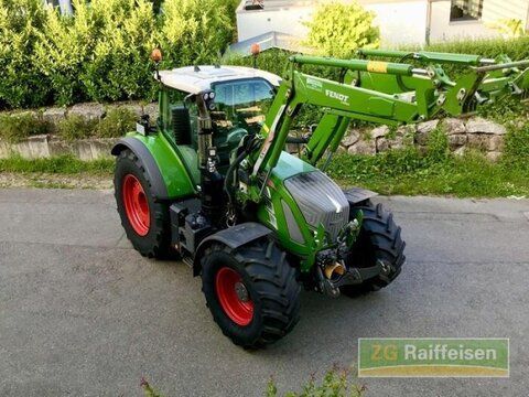 E-FARM: Fendt 724 Vario - Tractor - id IZL2TYM - 148.000 € - Año: 2020 - Horas: 4480,Potencia del motor: 237,Alemania