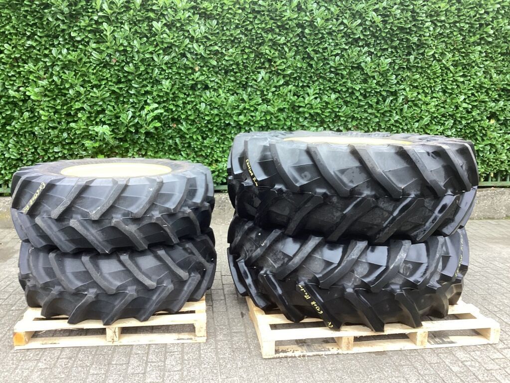 E-FARM: TRELLEBORG 580/70r38 + 480/70r28 - Räder und Raupenlaufwerk - id WBGQFFM - 6.900 € - Deutschland