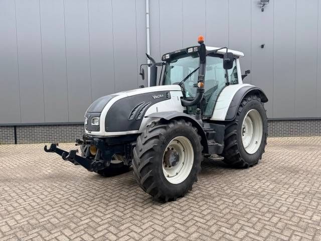 Valtra T 202 Traktor