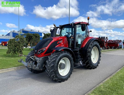 E-FARM: Valtra T234A - Tractor - id LGSEFF6 - €68,000 - Year of construction: 2017 - Engine hours: 5,348,Engine power (HP): 250,Lithuania