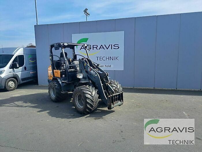 E-FARM: Giant v6004t tele - Wheel loader - id IGSTPIB - €29,500 - Year of construction: 2012 - Engine hours: 3,859,Engine power (HP): 60,Germany