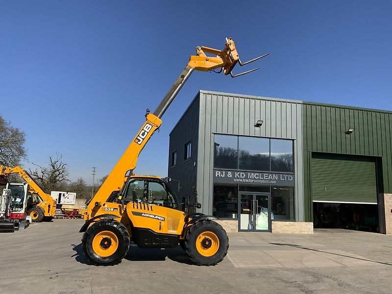 E-FARM: JCB 538-60 AGRI Super - Chargeur télescopique  - id DFTFV4Z - 45 156 € - Année: 2019 - Lecture du nombre d'heure: 6 322,Puissance du moteur (chevaux): 145,Royaume-Uni