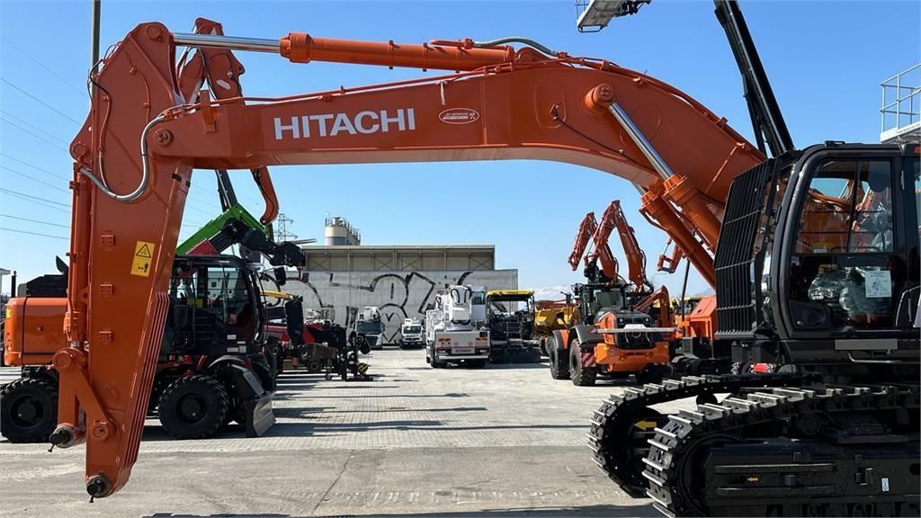 E-FARM: Hitachi zx530lch-7 - Crawler excavator - id LZP165Q - Year