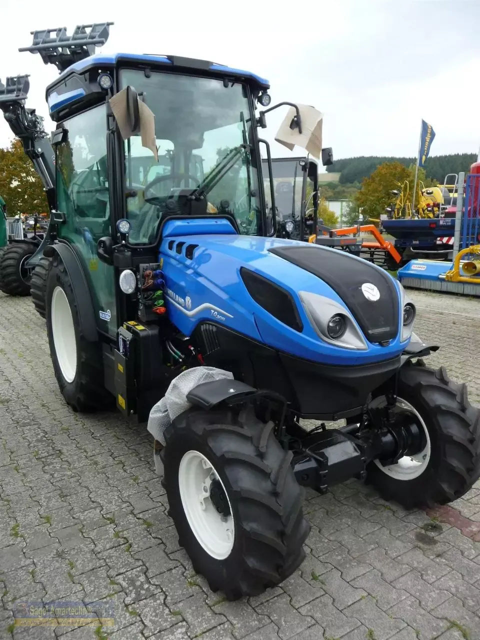 E-FARM: New Holland T4.90 N - Tractor - id P6KDKI7 - Año: 2023 - Horas: 600,Potencia del motor: 86,Alemania