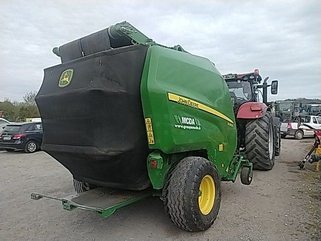 E-FARM: John Deere V461R - Presse à balles - id HKCMNZA - 19 000 € - Année: 2017 - Balles produites: 33 000,France