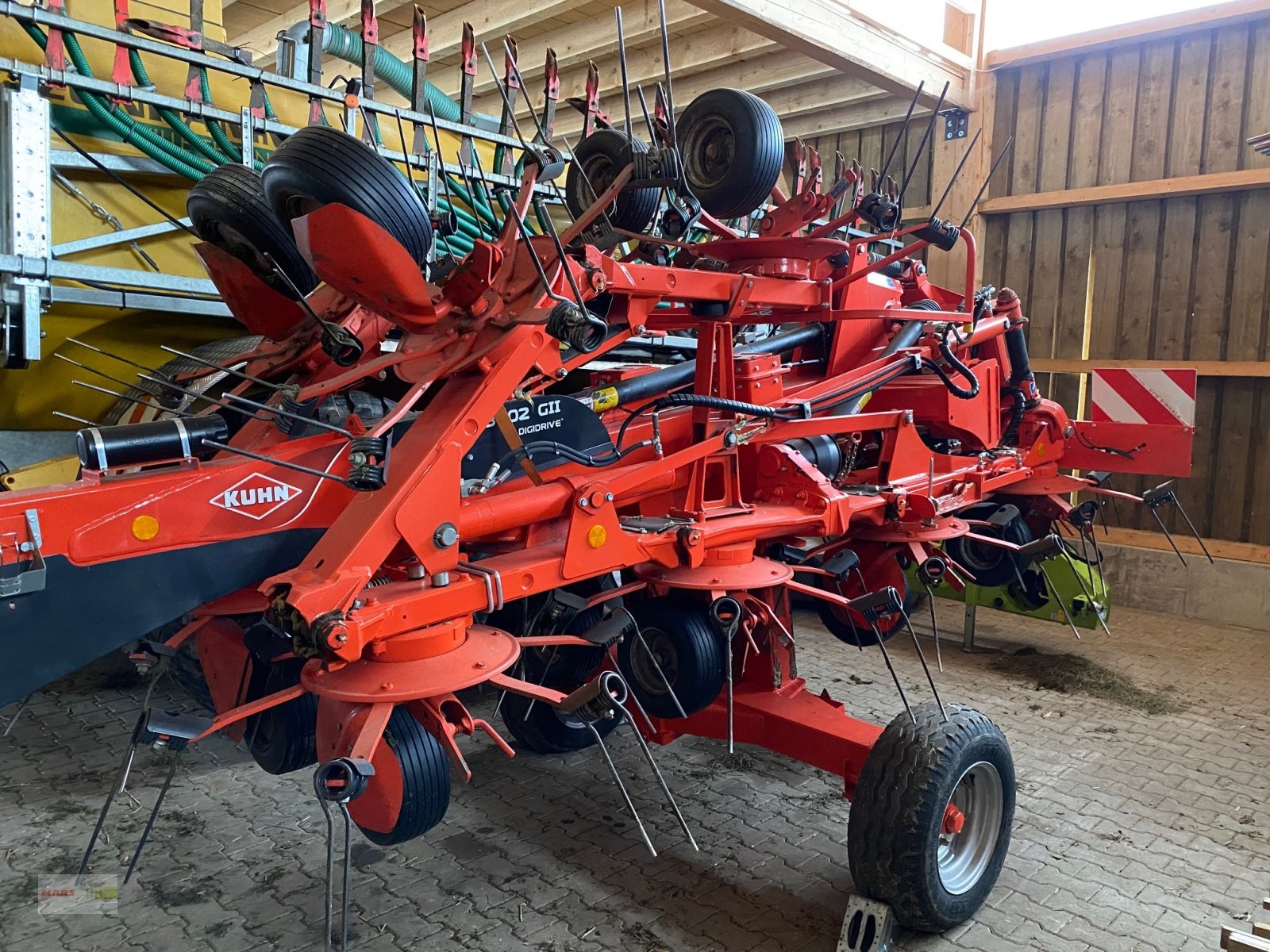 Kuhn GF 13002 rotaryhaymaker €14,500