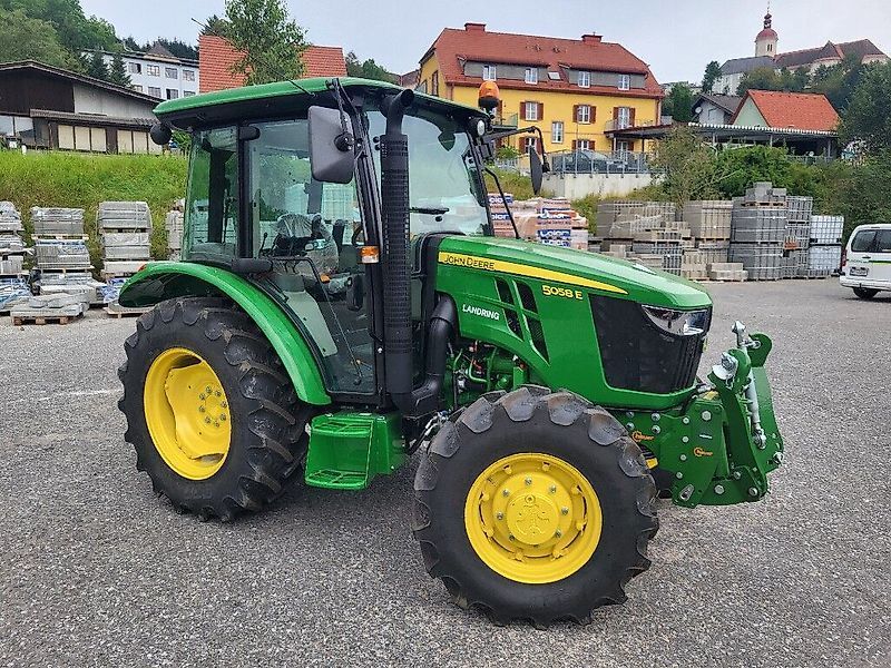 E-FARM: John Deere 5058 E - Traktor - id 7IG7FQ9 - 43.805 € - Baujahr: 2023 - Abgelesene Motorstunden: 13,Motorleistung (PS): 60,Österreich