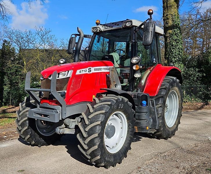 Massey Ferguson 6713 Tractor €76,000