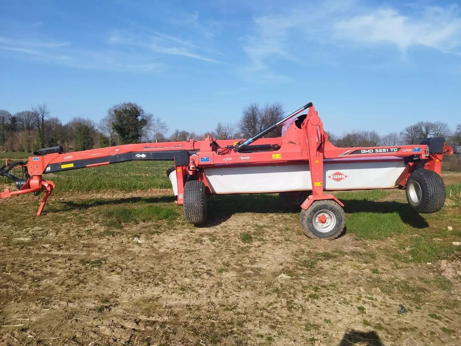 E-FARM: Kuhn gmd 5251 - Faucheuse - id UUSJSHK - 19 500 € - Année: 2020 - France