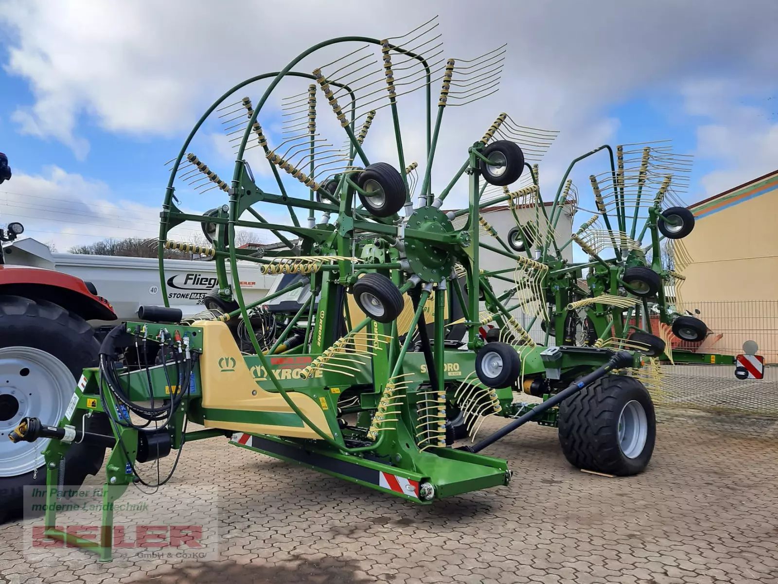 E-FARM: Krone Swadro TC 1370 - Zgrabiarka pokosowa - id N8RWQZB - 66 500 € - Rok produkcji: 2023 - Niemcy