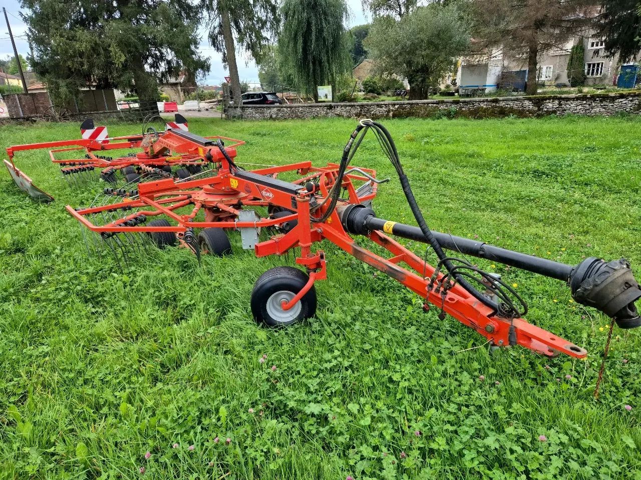 E-FARM: Kuhn GA 6632 - Andaineur - id QCCXSPE - 11 000 € - Année: 2014 - France