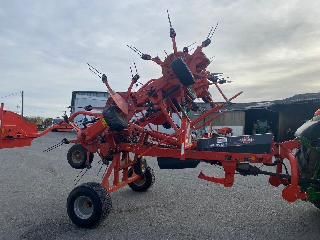Kuhn GF 8712 T Kreiselheuer 12.300 €