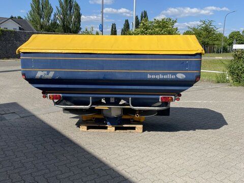 Bogballe m2 w plus Rozsiewacz nawozów 8000 €