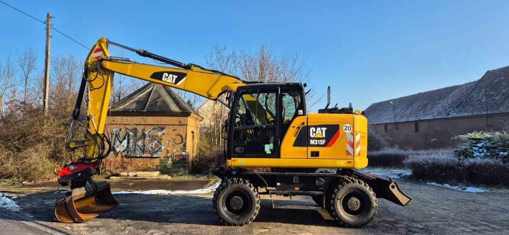 Caterpillar m 315 f Wheeled excavator €75,972