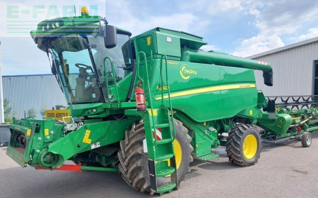 John Deere T 660 HM Combine harvester €270,000