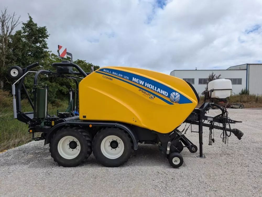 E-FARM: New Holland TM125 - Presse à balles - id CWH56QC - 57 000 € - Année: 2021 - France