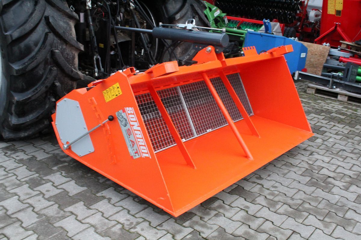 E-FARM: sat selbstladestreuer - salz und splitstreuer - Kommunaltechnik - id 1FUPSPF - 5.125 € - Österreich