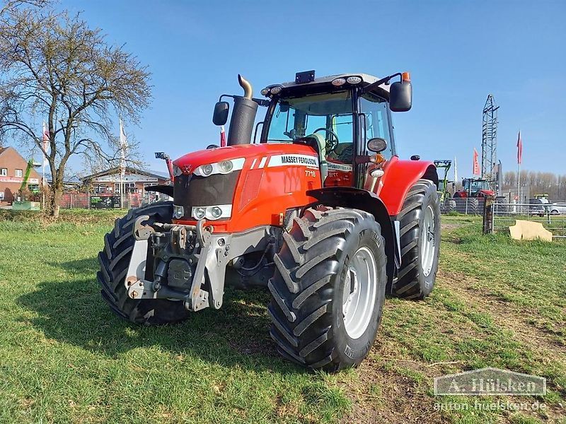 E-FARM: Massey Ferguson 7718 Exclusive - Tractor - id DEYIVS9 - 79.000 EUR - Anul: 2017 - Citeste ore: 4.600,Germania