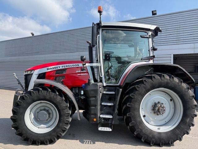 E-FARM: Massey Ferguson 8S.205 Exclusive - Tracteur - id DXZTPPM - 98 500 € - Année: 2021 - Lecture du nombre d'heure: 2 920,Puissance du moteur (chevaux): 205,France