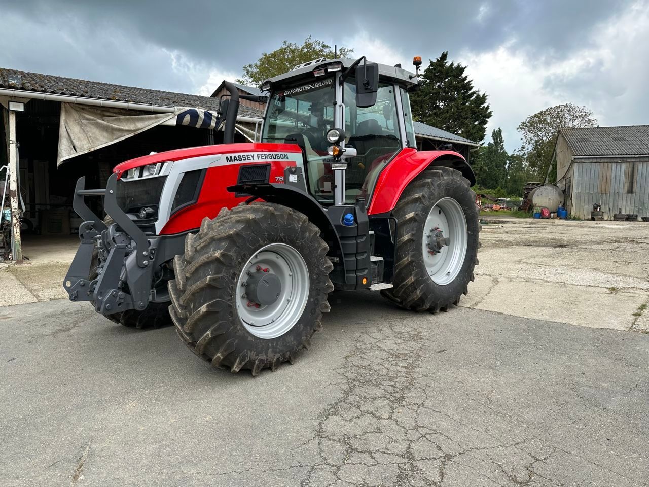 Massey Ferguson 7S.210 Traktorius 145 000 €
