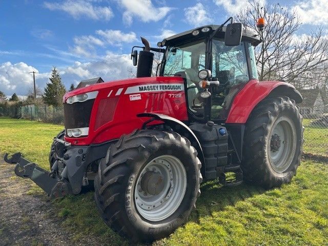 Massey Ferguson 7722 Tractor €59,500